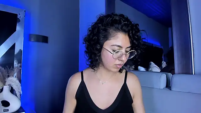 Snapshot of Amareto_ chatting on 03/03/25, 05:18 Amareto online show from 03/03/25, 05:18