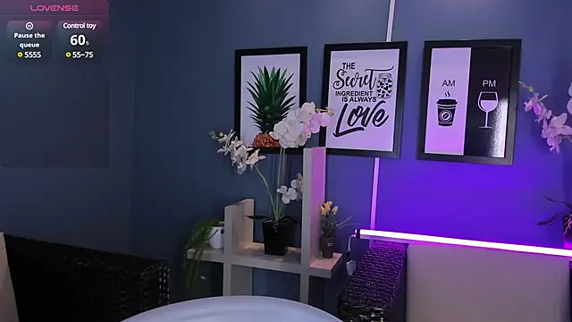 Snapshot of Amareto_ chatting on 03/04/25, 11:40 Amareto online show from 03/04/25, 11:40