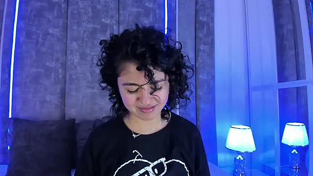 Snapshot of Amareto_ chatting on 03/07/25, 02:45 Amareto online show from 03/07/25, 02:45