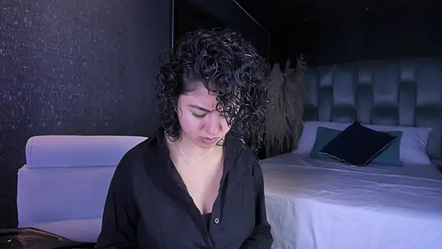 Snapshot of Amareto_ chatting on 03/08/25, 12:41 Amareto online show from 03/08/25, 12:41