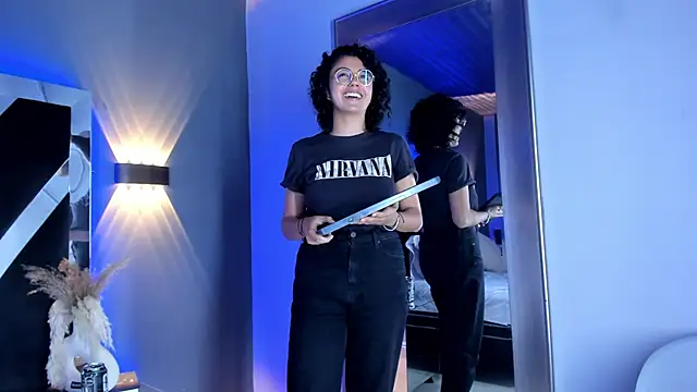 Snapshot of Amareto_ chatting on 03/12/25, 05:28 Amareto online show from 03/12/25, 05:28