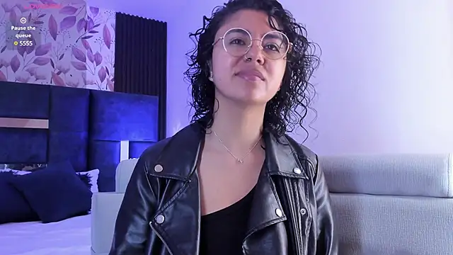 Snapshot of Amareto_ chatting on 03/22/25, 11:32 Amareto online show from 03/22/25, 11:32