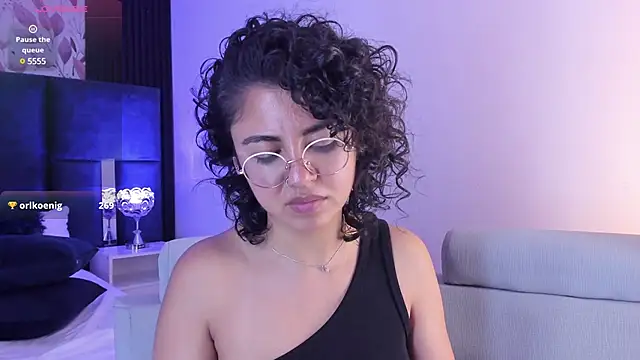 Snapshot of Amareto_ chatting on 03/22/25, 05:41 Amareto online show from 03/22/25, 05:41