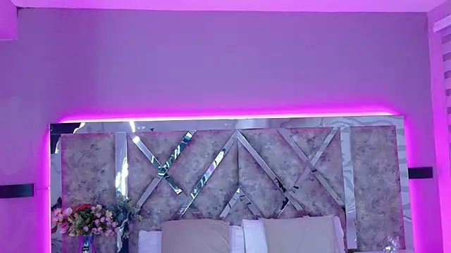 Snapshot of Amareto_ chatting on 09/10/25, 11:32 Amareto online show from 09/10/25, 11:32