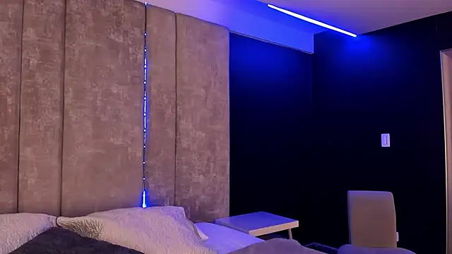 Snapshot of Amareto_ chatting on 09/11/25, 11:21 Amareto online show from 09/11/25, 11:21