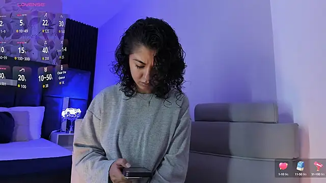 Snapshot of Amareto_ chatting on 10/06/25, 11:29 Amareto online show from 10/06/25, 11:29