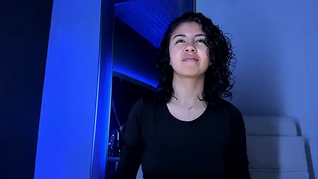 Snapshot of Amareto_ chatting on 10/19/25, 02:07 Amareto online show from 10/19/25, 02:07