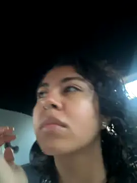 Snapshot of Amareto_ chatting on 11/19/25, 10:59 Amareto online show from 11/19/25, 10:59