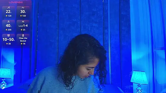 Snapshot of Amareto_ chatting on 11/28/25, 11:35 Amareto online show from 11/28/25, 11:35