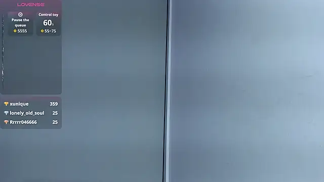 Snapshot of Amareto_ chatting on 12/13/25, 07:53 Amareto online show from 12/13/25, 07:53