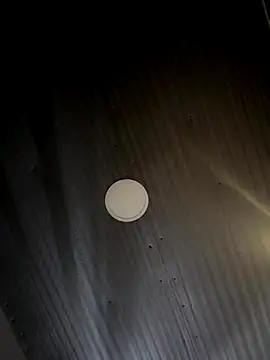 Snapshot of Amareto_ chatting on 12/18/25, 11:49 Amareto online show from 12/18/25, 11:49