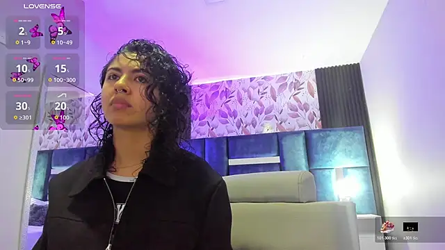 Snapshot of Amareto_ chatting on 02/05/26, 11:04 Amareto online show from 02/05/26, 11:04