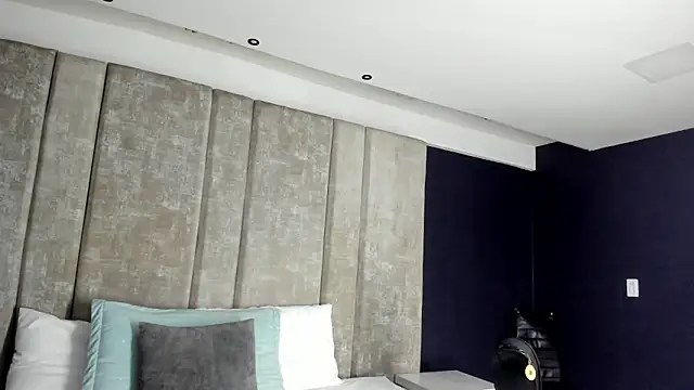 Snapshot of Amareto_ chatting on 02/24/26, 10:02 Amareto online show from 02/24/26, 10:02