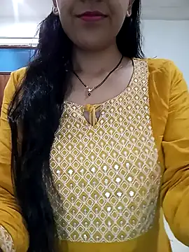 Snapshot of Hot-Shivani chatting on 02/04/25, 04:37 Hot-Shivani online show from 02/04/25, 04:37