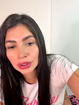 Snapshot of temptation_sweet chatting on 09/09/25, 09:14 temptation sweet online show from 09/09/25, 09:14