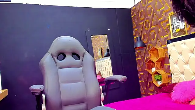 deyy madissonn online show from 12/10/24, 07:54