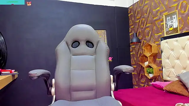 deyy madissonn online show from 12/30/24, 08:15