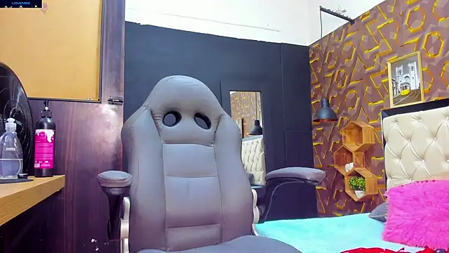 deyy madissonn online show from 01/18/25, 08:19