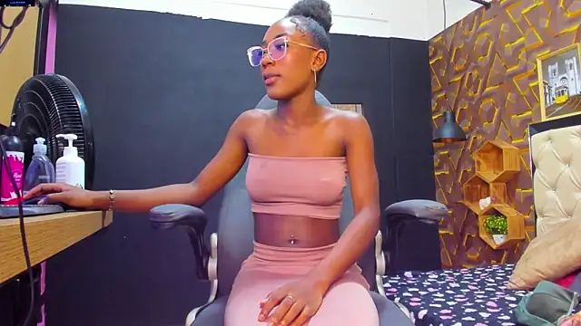 deyy madissonn online show from 01/23/25, 08:24