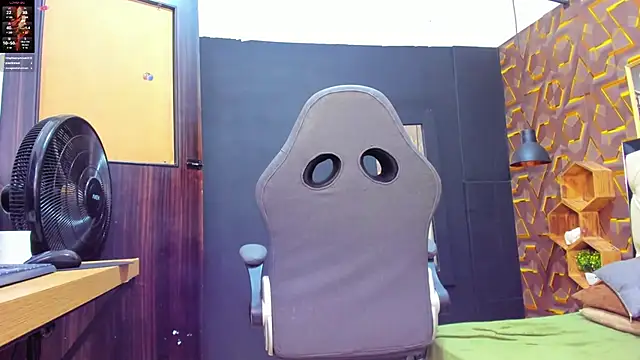 deyy madissonn online show from 03/23/25, 03:54