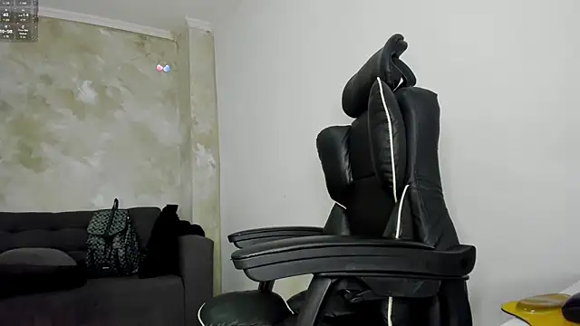 deyy madissonn online show from 04/14/26, 08:37