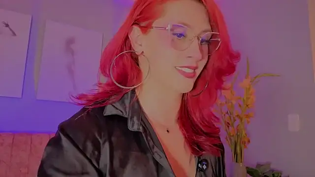 Juliana Saenzz online show from 11/25/25, 04:01