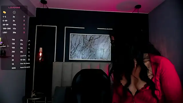 kira moon   online show from 10/03/25, 09:12