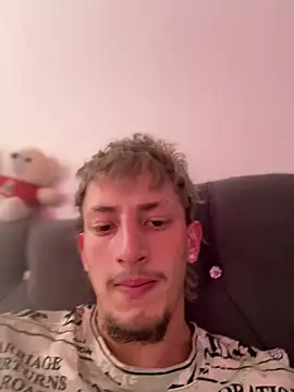 Snapshot of Scott_sex7 chatting on 02/15/26, 07:10 Scott sex7 online show from 02/15/26, 07:10