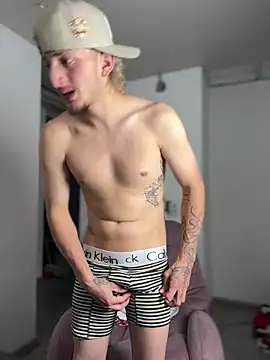 Snapshot of Scott_sex7 chatting on 03/02/26, 05:08 Scott sex7 online show from 03/02/26, 05:08