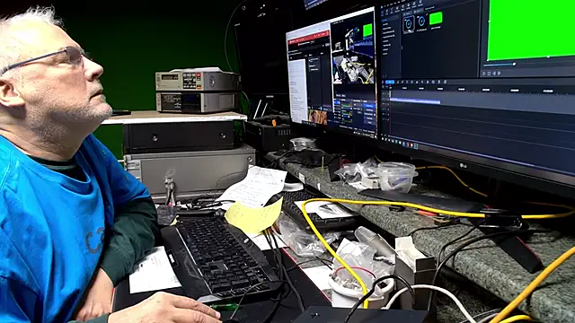 Snapshot of ButtCrackShowing-OOPS chatting on 02/24/26, 06:28 ButtCrackShowing-OOPS online show from 02/24/26, 06:28