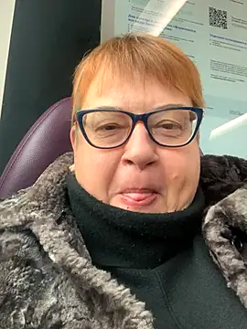 Klio5678 online show from 12/20/25, 09:16