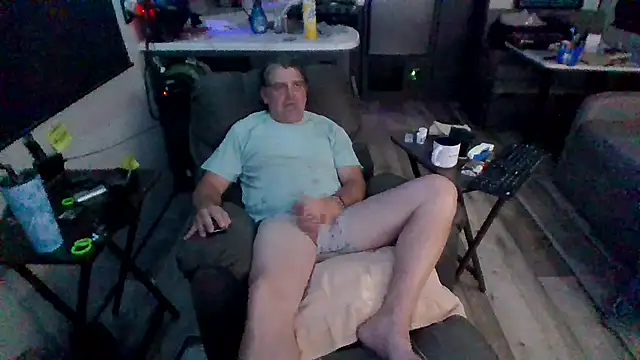 lateniter online show from 04/11/26, 11:36