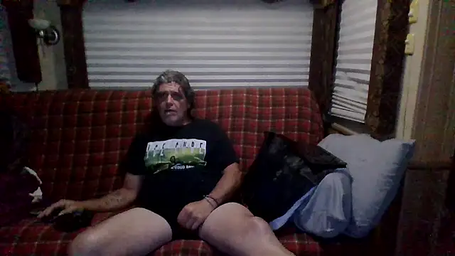 lateniter online show from 05/17/26, 04:10