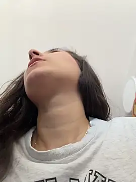 LittleDoll    online show from 02/25/26, 01:43