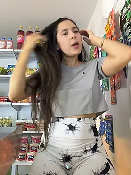 LittleDoll    online show from 03/29/26, 12:05