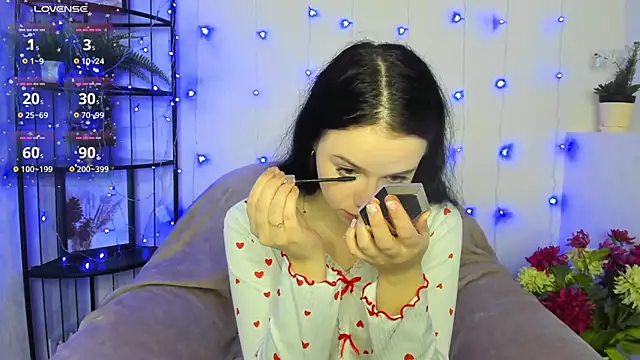 Lori  Hell online show from 02/14/25, 02:50