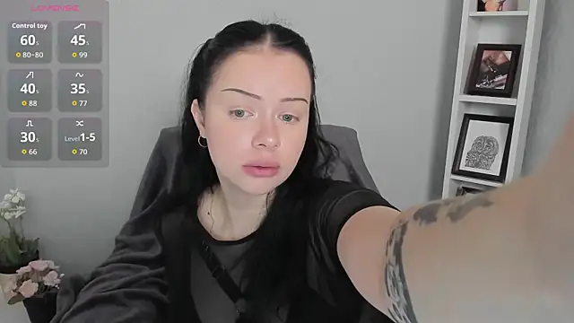 Lori  Hell online show from 06/07/26, 04:38