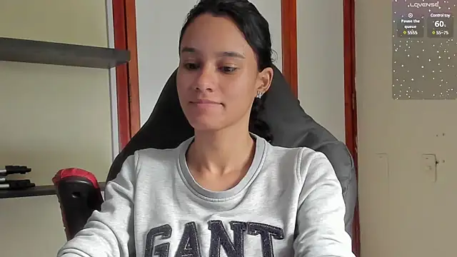 Snapshot of SamanthaWatson chatting on 12/22/24, 04:38 SamanthaWatson online show from 12/22/24, 04:38