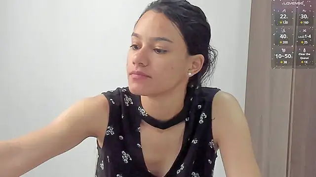 Snapshot of SamanthaWatson chatting on 02/02/25, 01:30 SamanthaWatson online show from 02/02/25, 01:30