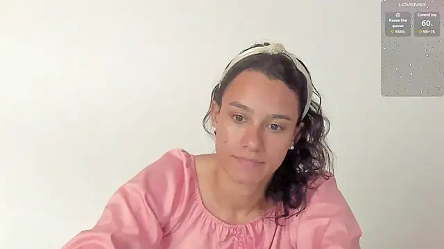 Snapshot of SamanthaWatson chatting on 02/09/25, 05:22 SamanthaWatson online show from 02/09/25, 05:22