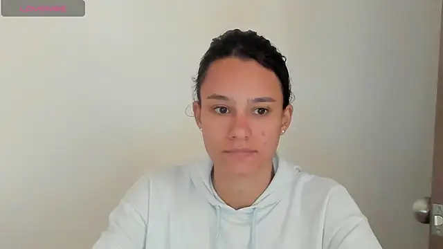 Snapshot of SamanthaWatson chatting on 03/10/25, 07:18 SamanthaWatson online show from 03/10/25, 07:18