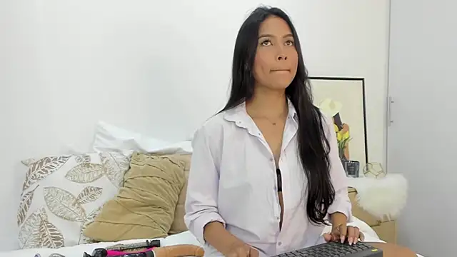 Snapshot of rouse_4 chatting on 02/28/25, 10:06 rouse 4 online show from 02/28/25, 10:06