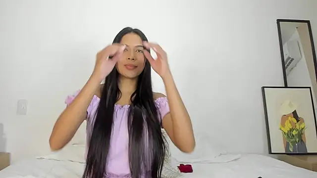 Snapshot of rouse_4 chatting on 10/17/25, 10:01 rouse 4 online show from 10/17/25, 10:01