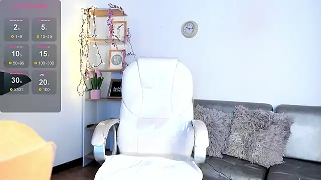 Snapshot of Issa_cooper chatting on 11/03/25, 02:51 Issa cooper online show from 11/03/25, 02:51