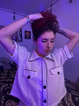 LiliJones  online show from 02/25/25, 06:42