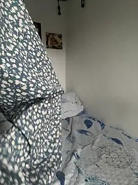 LiliJones  online show from 03/04/25, 10:05