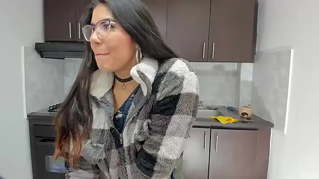 Luna Dumont online show from 05/12/26, 11:07
