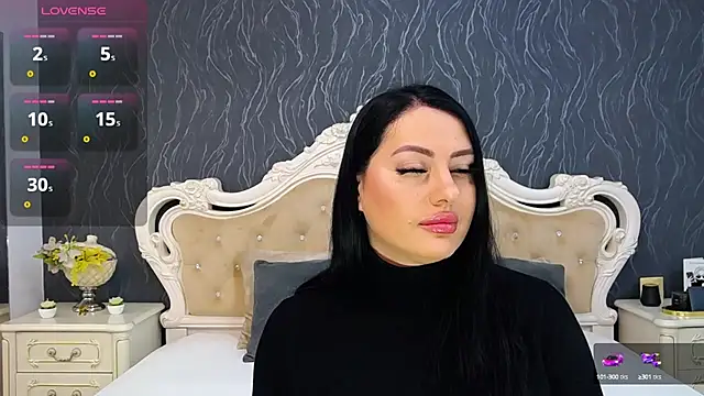 Snapshot of Lauren_Saint chatting on 12/27/24, 08:56 Lauren Saint online show from 12/27/24, 08:56