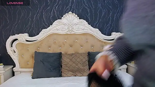 Snapshot of Lauren_Saint chatting on 02/01/25, 12:47 Lauren Saint online show from 02/01/25, 12:47