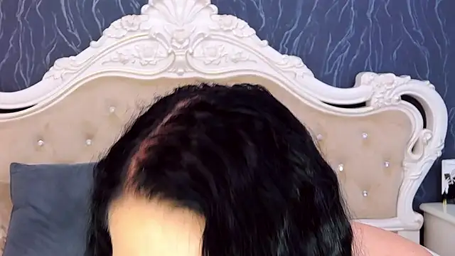 Snapshot of Lauren_Saint chatting on 10/04/25, 11:30 Lauren Saint online show from 10/04/25, 11:30